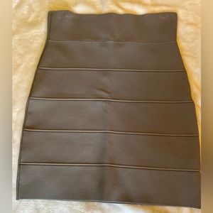 BCBGMaxAzria Grey bandage mini skirt